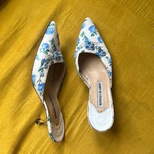 Manolo Blahnik kitty heals